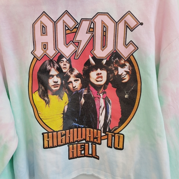 NWT AC/DC Tie Dye Graphic Cropped Hoodie Sweater M - Picture 7 of 16